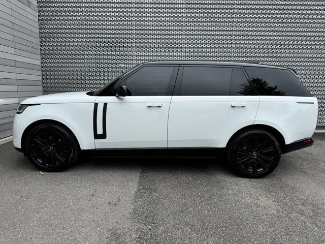 Used 2025 Land Rover Range Rover Long Wheelbase Autobiography AWD/4WD image 2