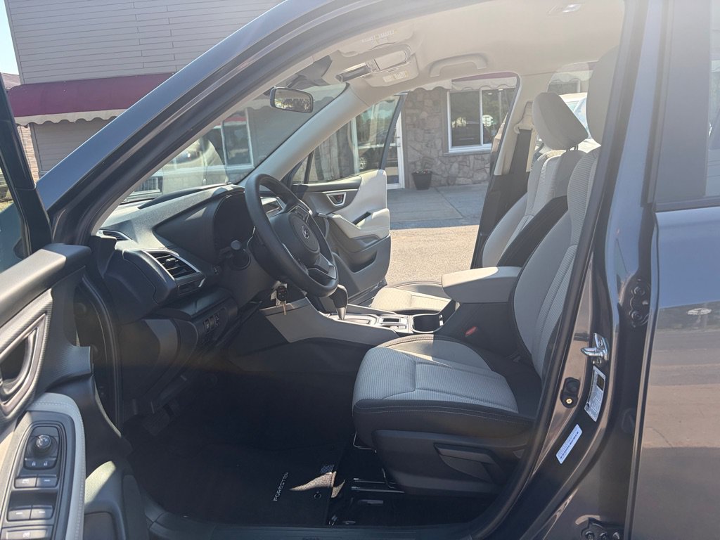 Used 2023 Subaru Forester AWD/4WD image 18