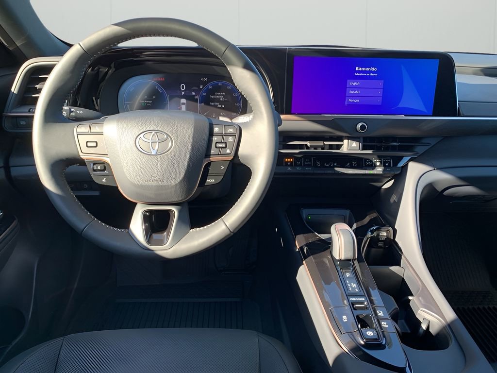 New 2025 Toyota Crown Signia image 16