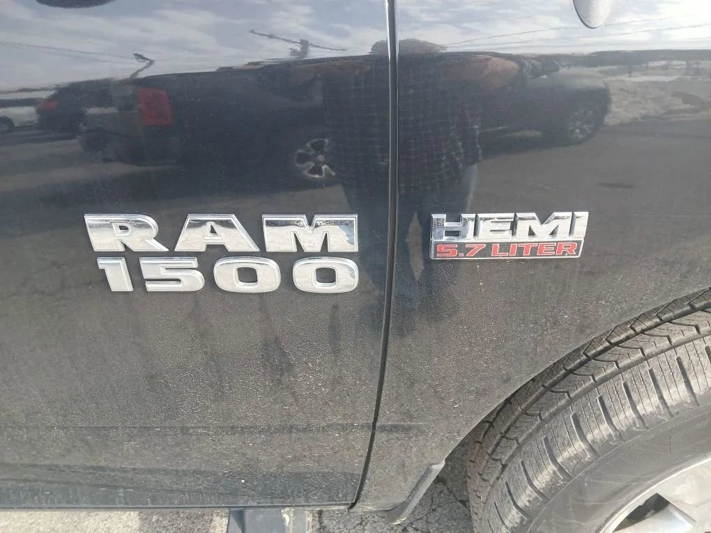 Used 2017 RAM 1500 Express w/ Express Value Package image 30