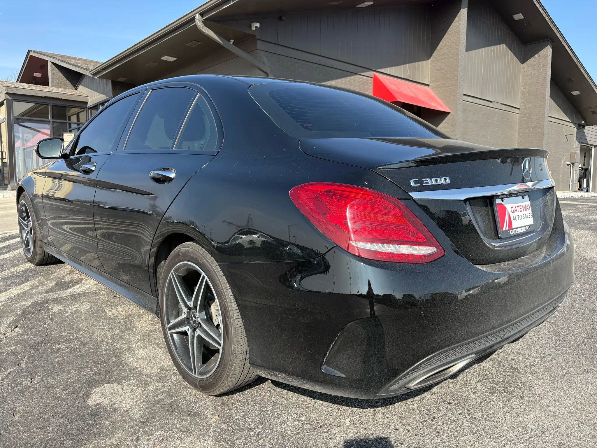 Used 2018 Mercedes-Benz C 300 4MATIC Sedan image 3