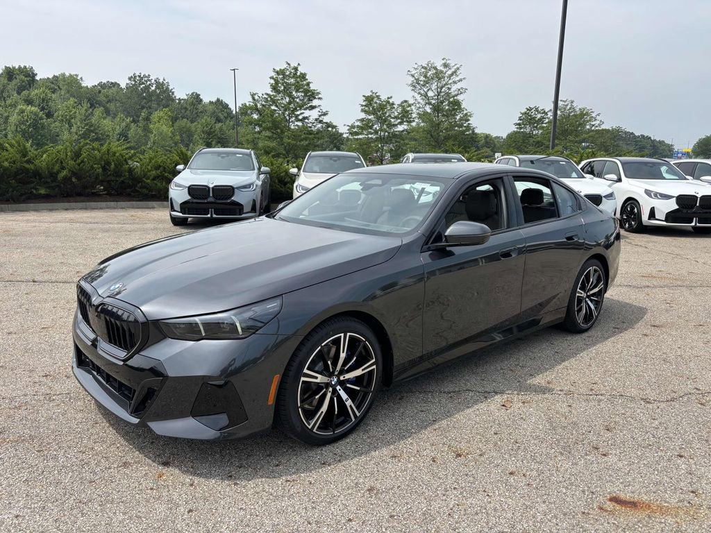 New 2026 BMW 530i xDrive w/ M Sport Package image 3