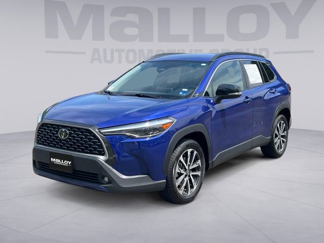 Used 2025 Toyota Corolla Cross XLE AWD/4WD image 1