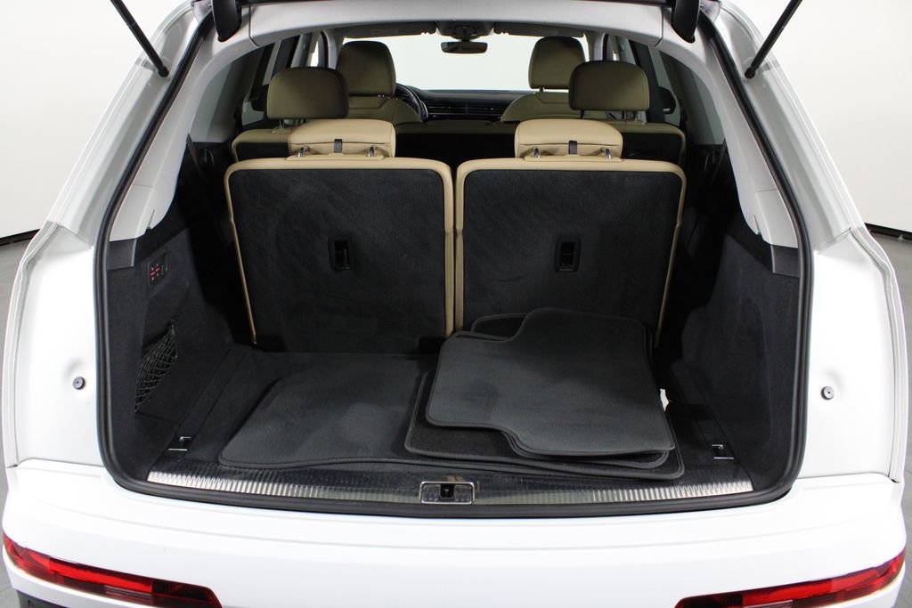 Used 2020 Audi Q7 2.0T Premium w/ Convenience Package image 17