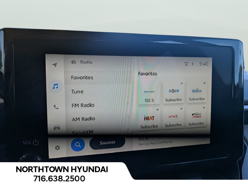 Used 2024 Toyota Corolla Cross L AWD/4WD image 18