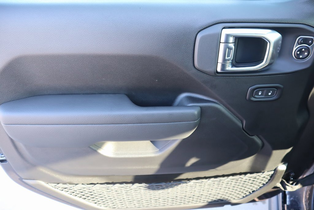 New 2025 Jeep Wrangler Rubicon image 15