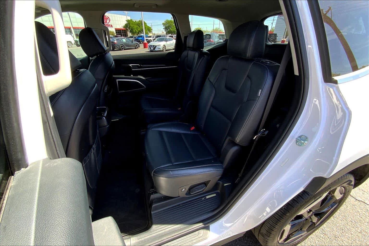 Used 2025 Kia Telluride S AWD/4WD image 21