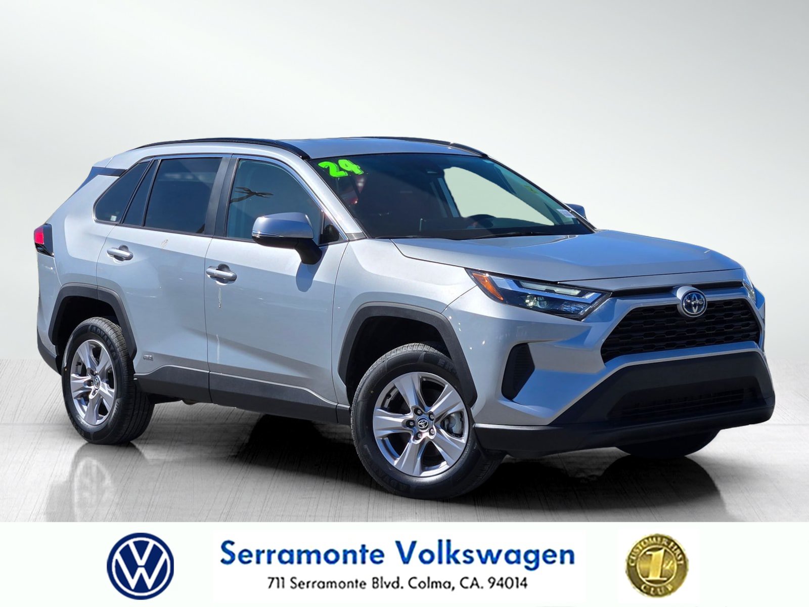 Used 2024 Toyota RAV4 LE AWD/4WD image 1