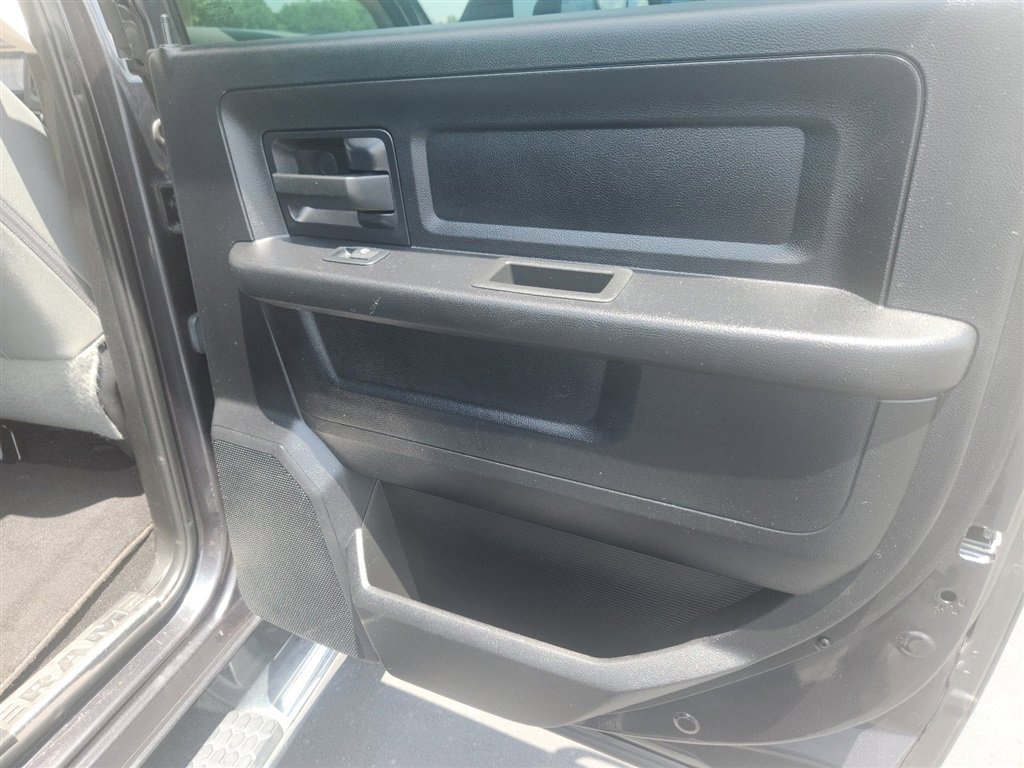 Used 2018 RAM 1500 Express image 14
