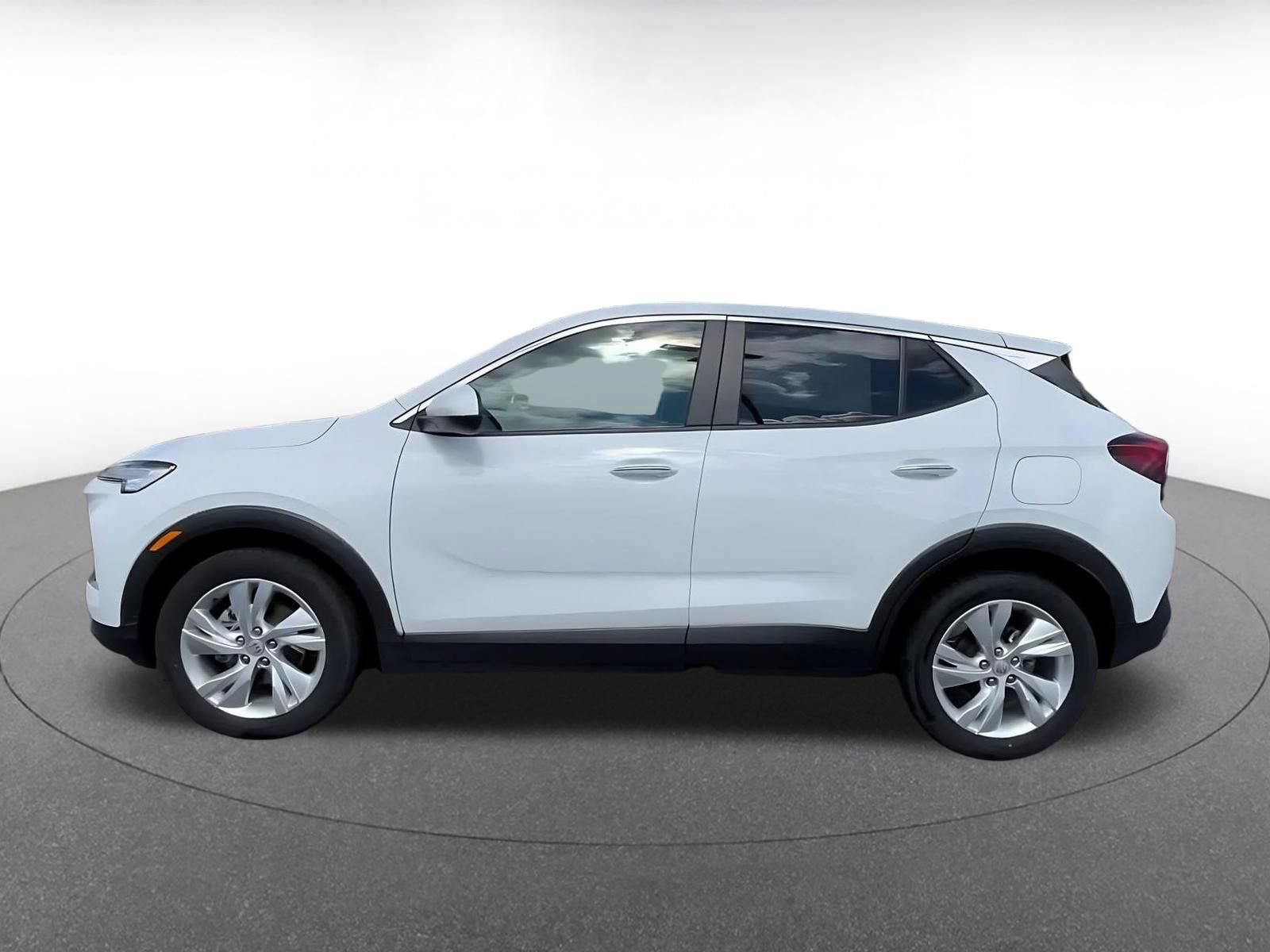 Used 2025 Buick Encore GX Preferred FWD image 8