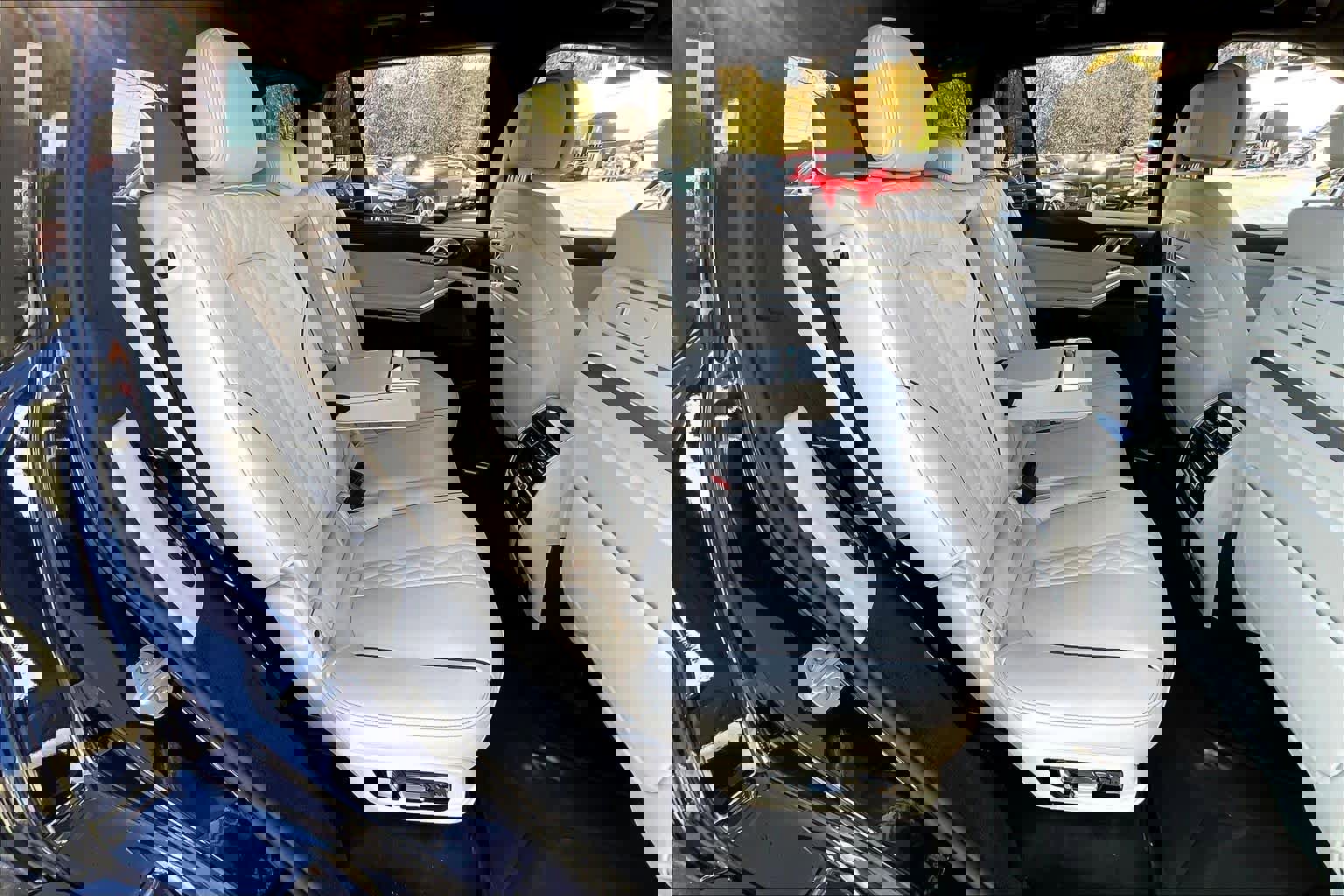 Used 2026 BMW X7 xDrive40i w/ M Sport Package image 19