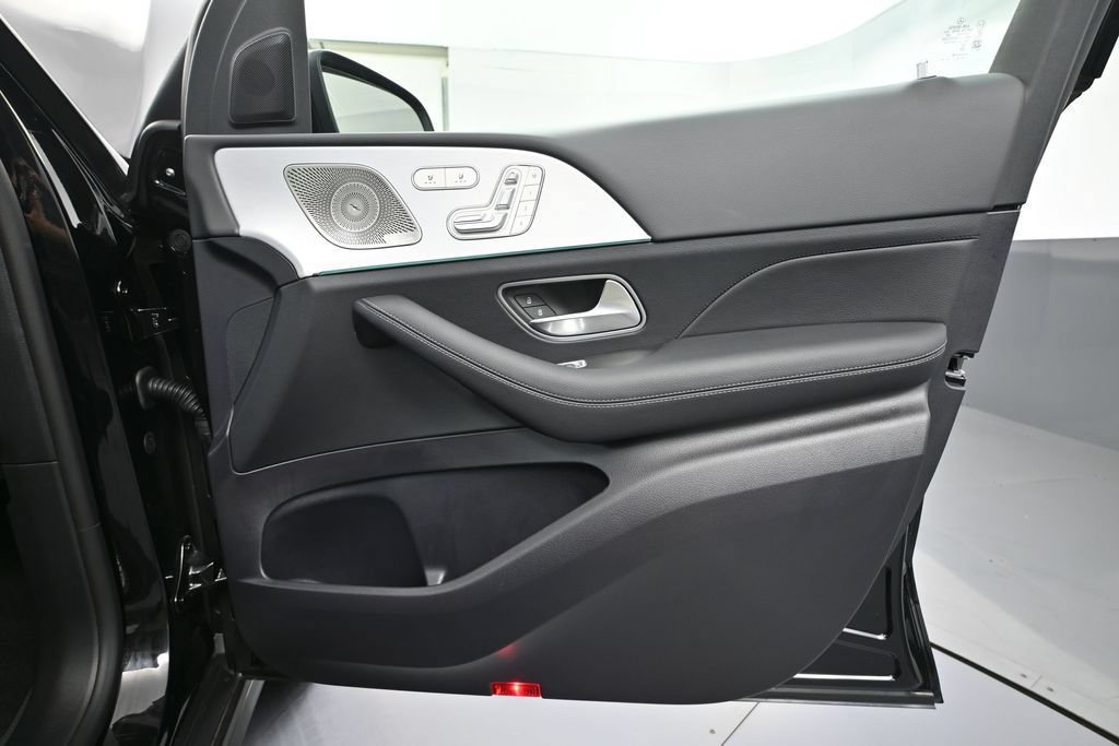 Used 2026 Mercedes-Benz GLS 450 4MATIC image 45