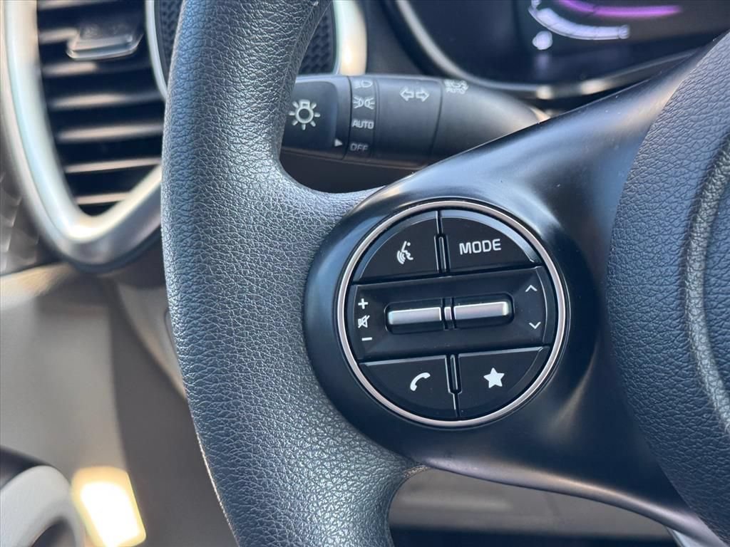 Certified 2025 Kia Soul LX FWD image 16