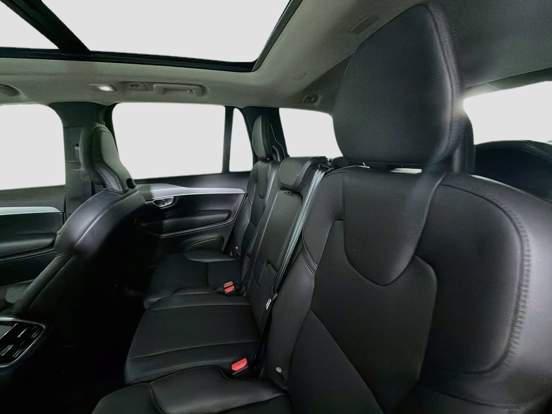 Used 2024 Volvo XC90 B5 Core AWD/4WD image 25