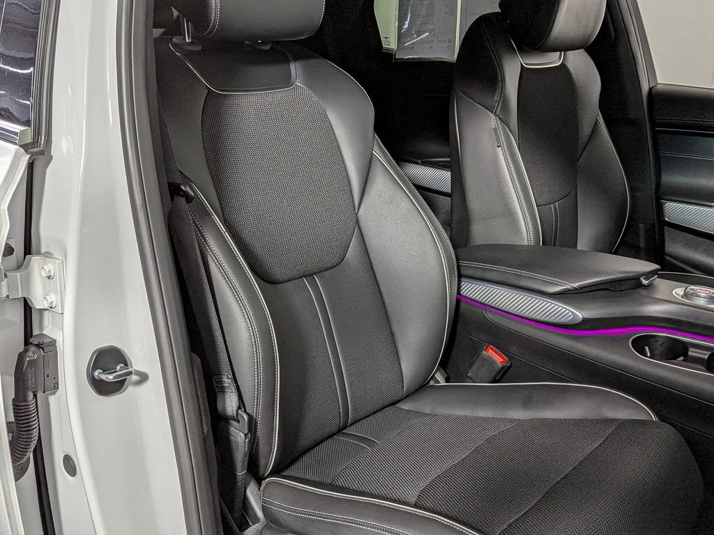 Used 2023 Genesis GV70 2.5T w/ Sport Prestige Package image 26