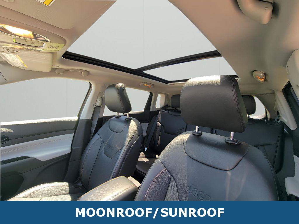 Used 2022 Jeep Compass Limited w/ Sun and Sound Group AWD/4WD image 5