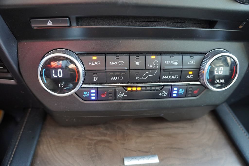 Used 2018 Ford Expedition Max Platinum AWD/4WD image 7
