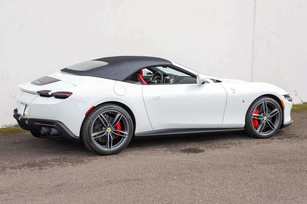 Certified 2026 Ferrari Roma Spider RWD image 33