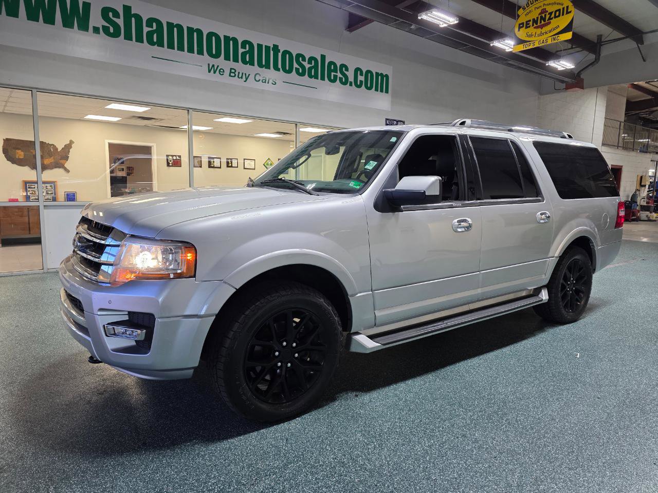 Used 2017 Ford Expedition EL Limited image 2