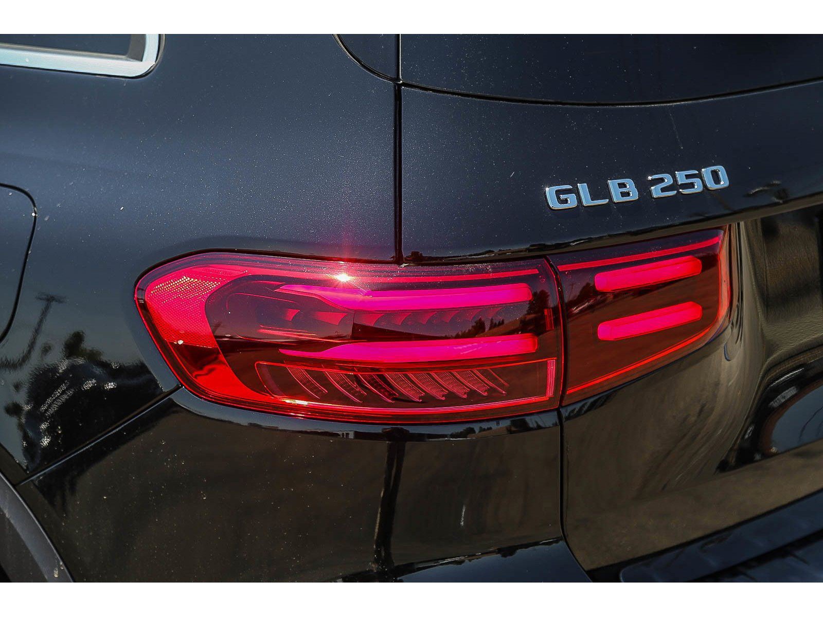 New 2026 Mercedes-Benz GLB 250 image 8