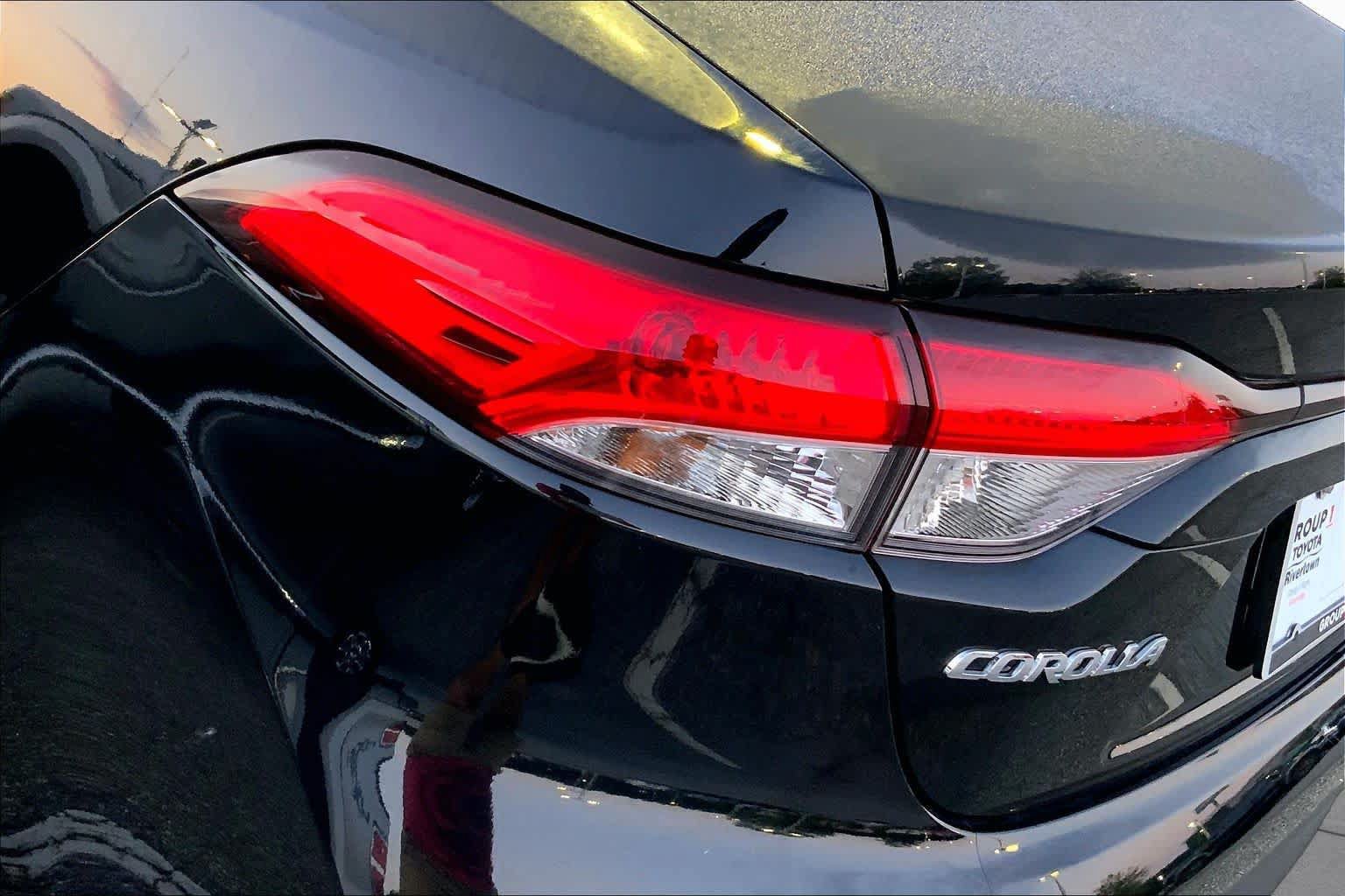 Used 2024 Toyota Corolla LE FWD image 25