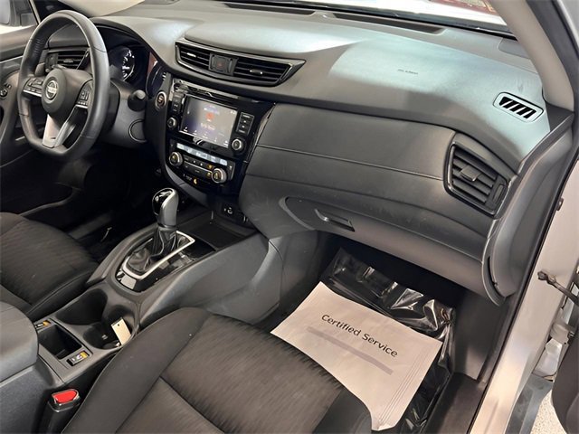 Used 2020 Nissan Rogue SV image 14