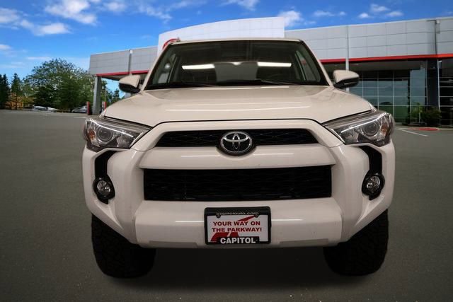 Used 2017 Toyota 4Runner SR5 image 6