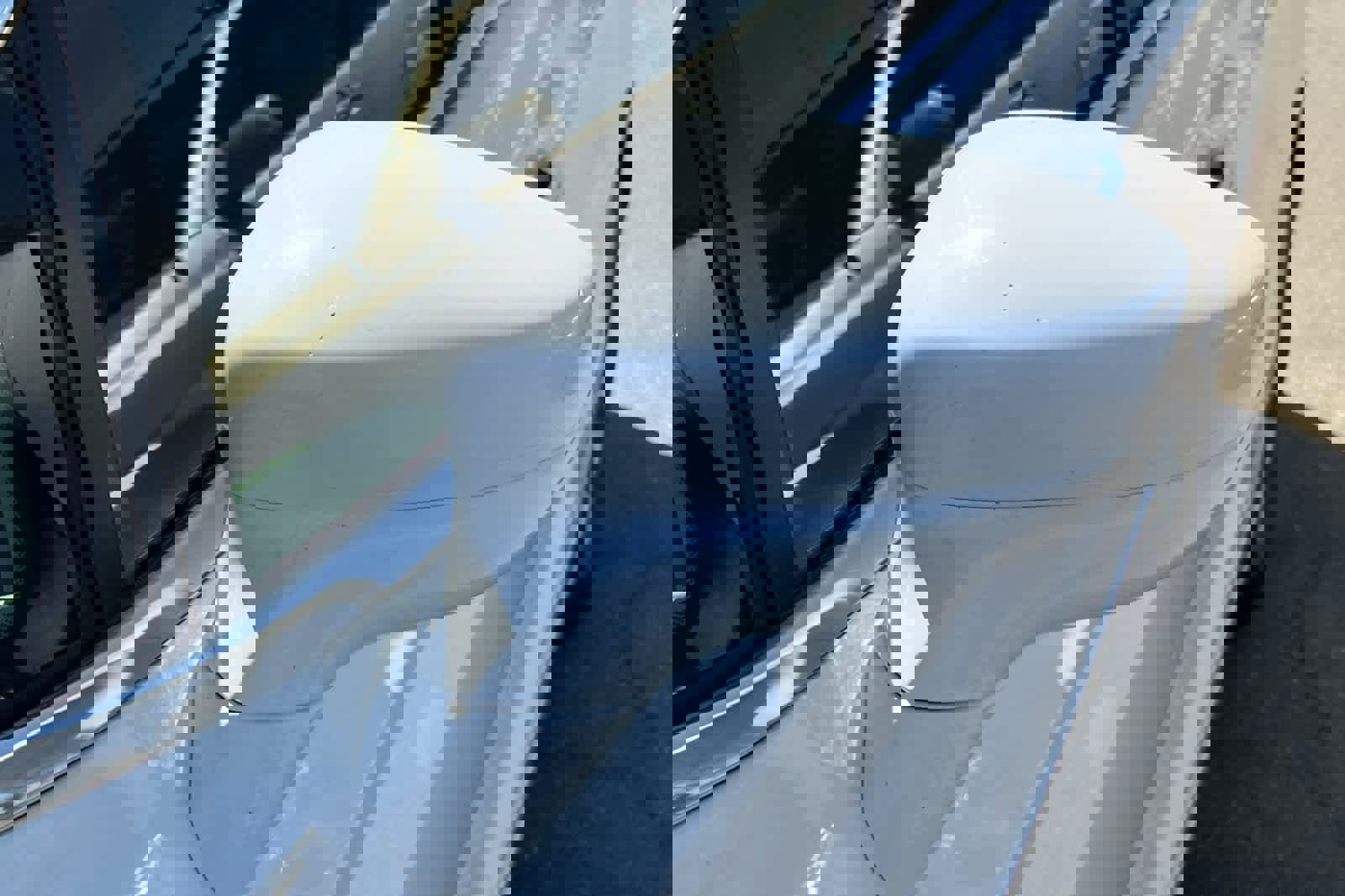 Used 2020 Chrysler Pacifica Touring-L image 9