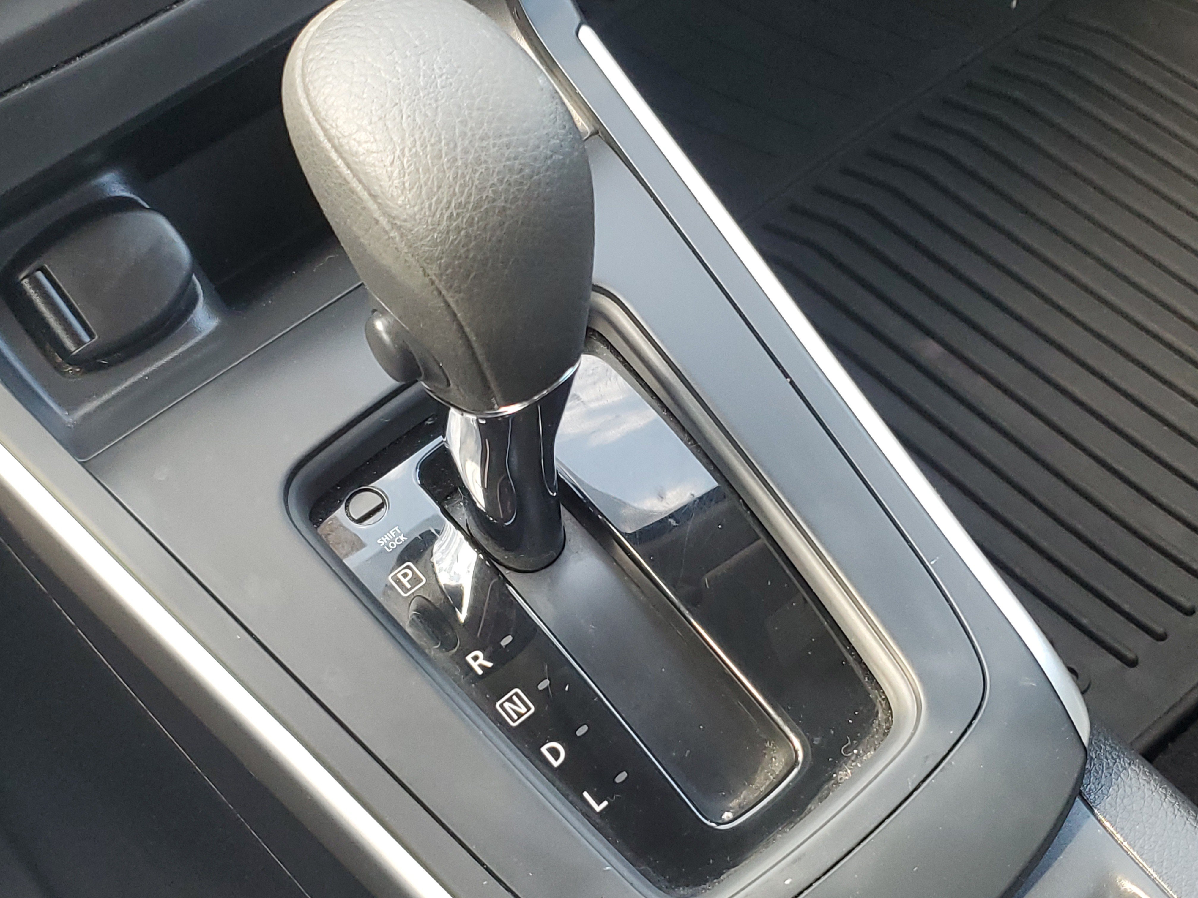 Used 2019 Nissan Sentra S FWD image 27