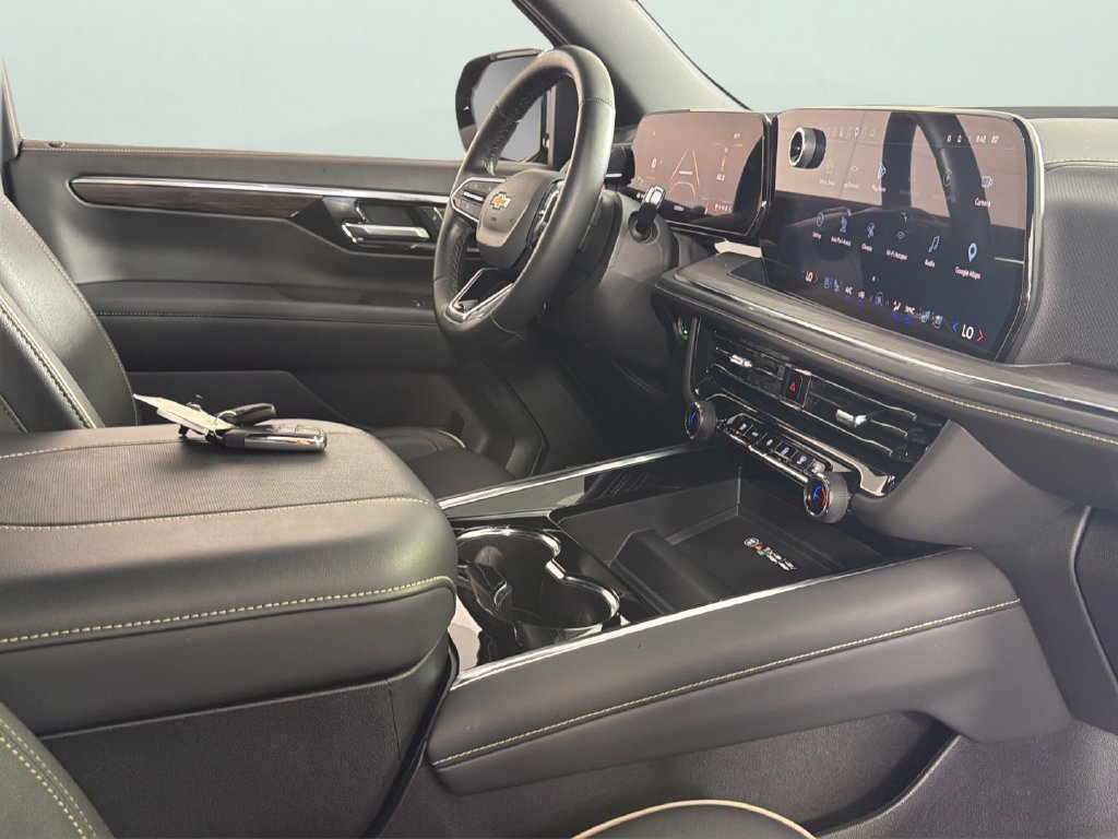 Certified 2025 Chevrolet Suburban Premier RWD image 40