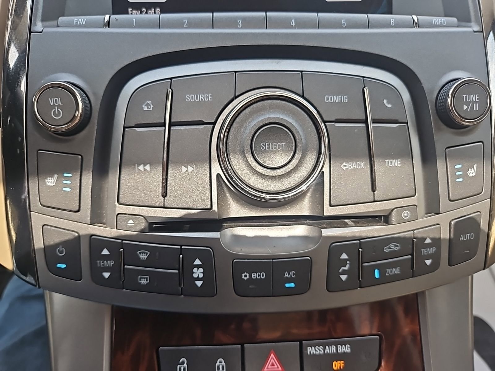 Used 2013 Buick LaCrosse Leather FWD image 24