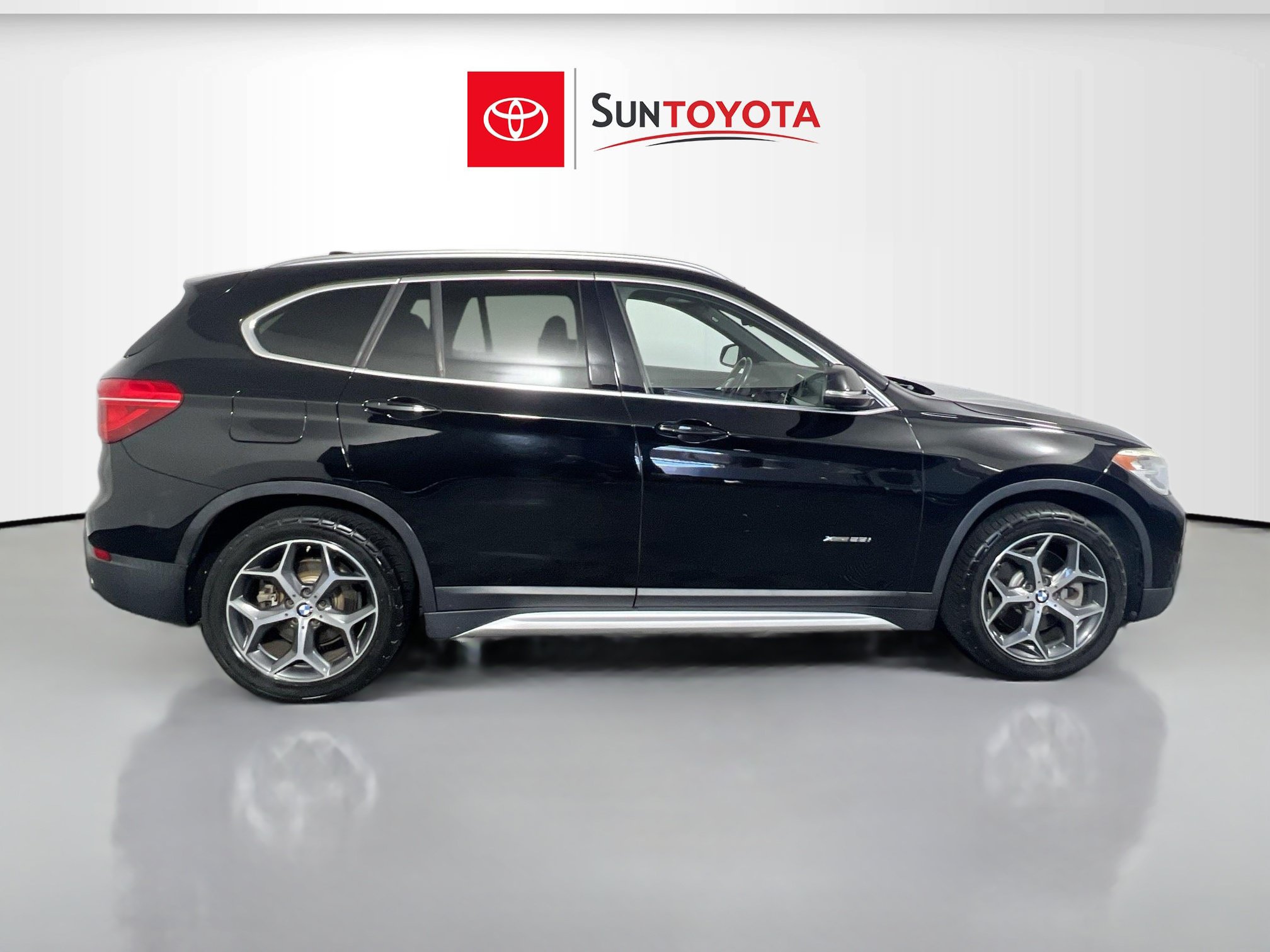 Used 2016 BMW X1 xDrive28i AWD/4WD image 2