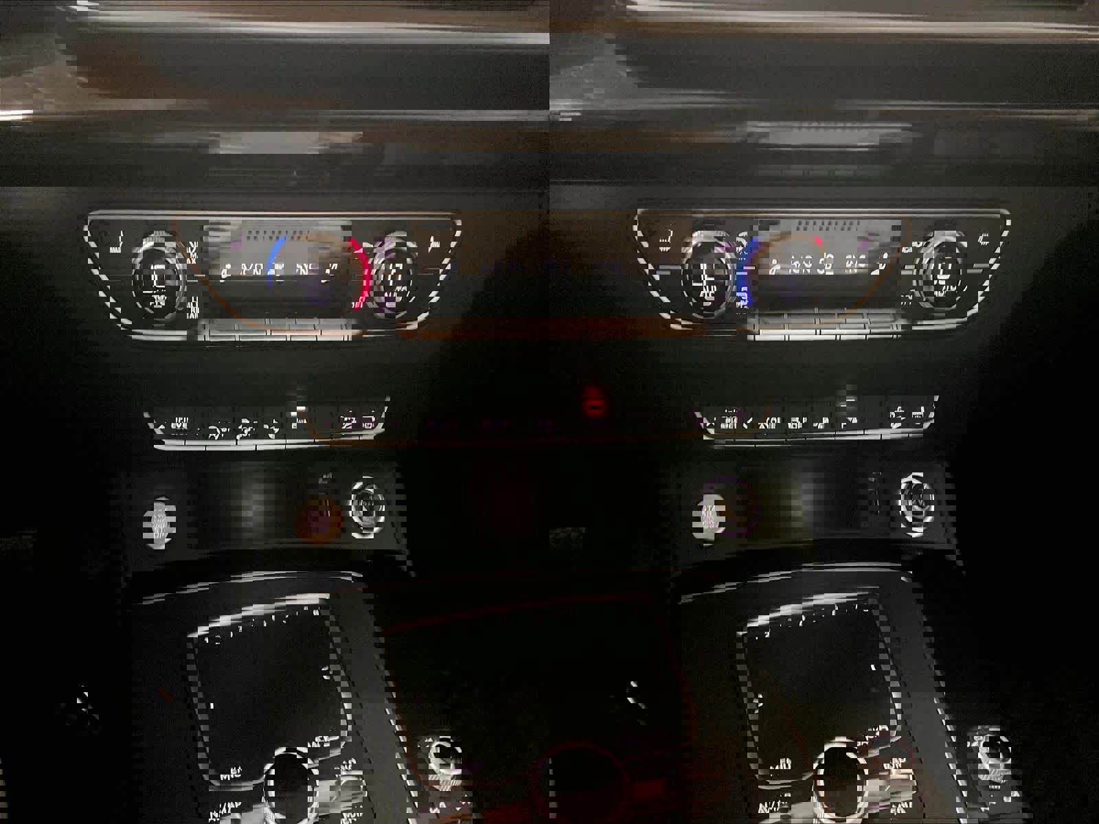 Used 2020 Audi Q5 Prestige w/ Prestige Package image 32