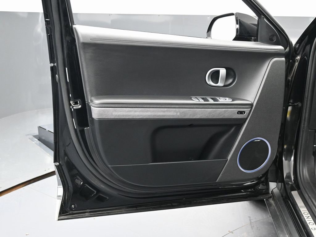 Used 2024 Hyundai Ioniq 5 Limited image 42