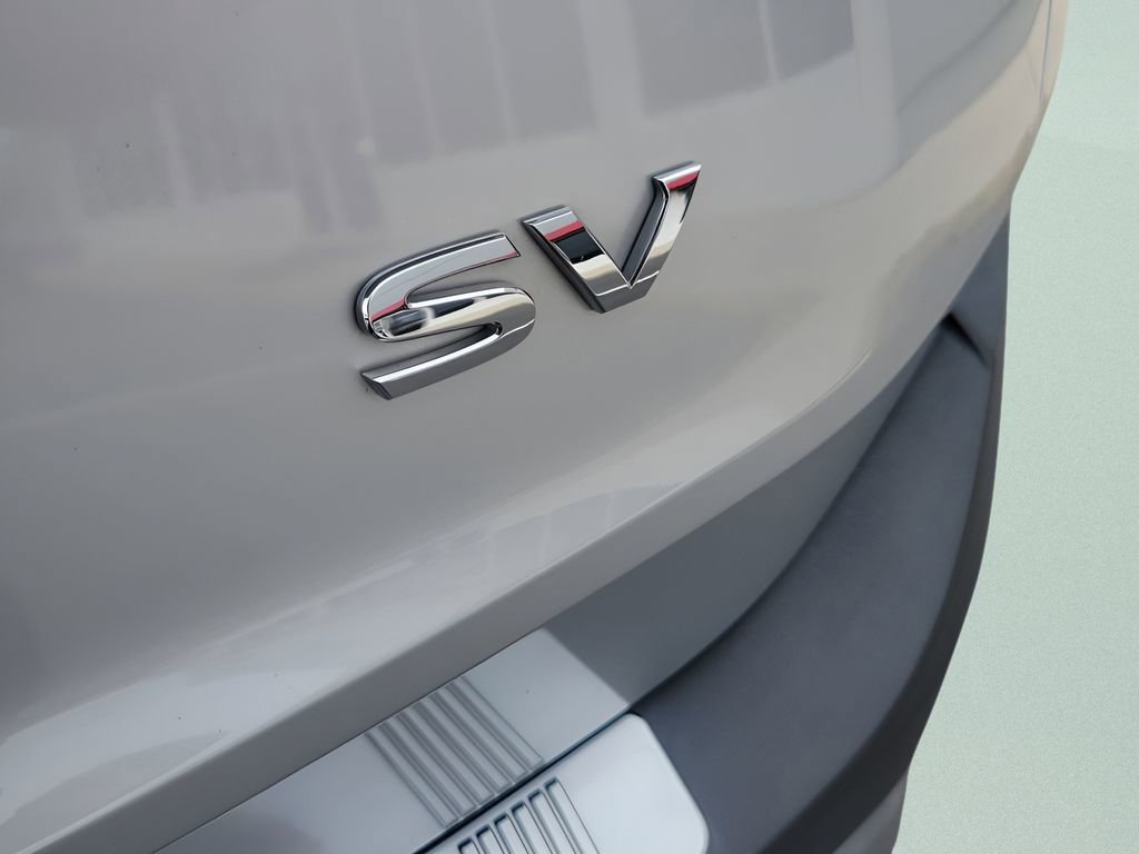 Used 2023 Nissan Rogue SV image 7