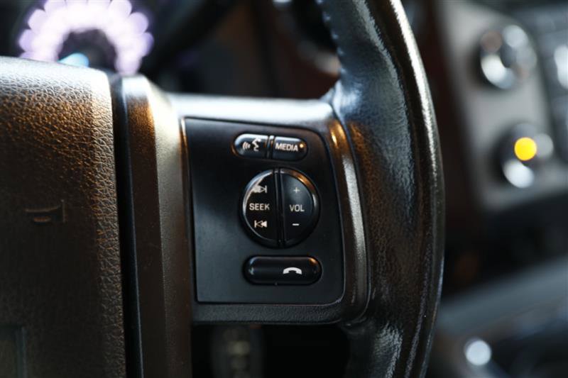 Used 2013 Ford F250 Lariat image 28