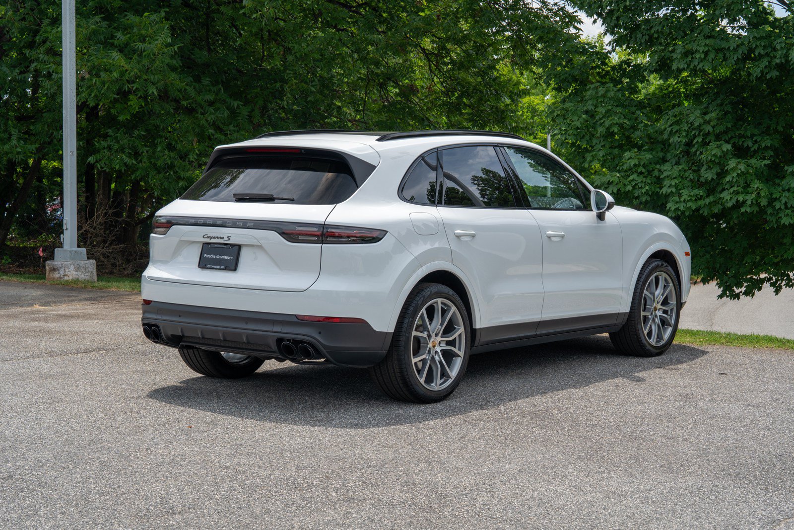 Certified 2023 Porsche Cayenne S AWD/4WD image 7