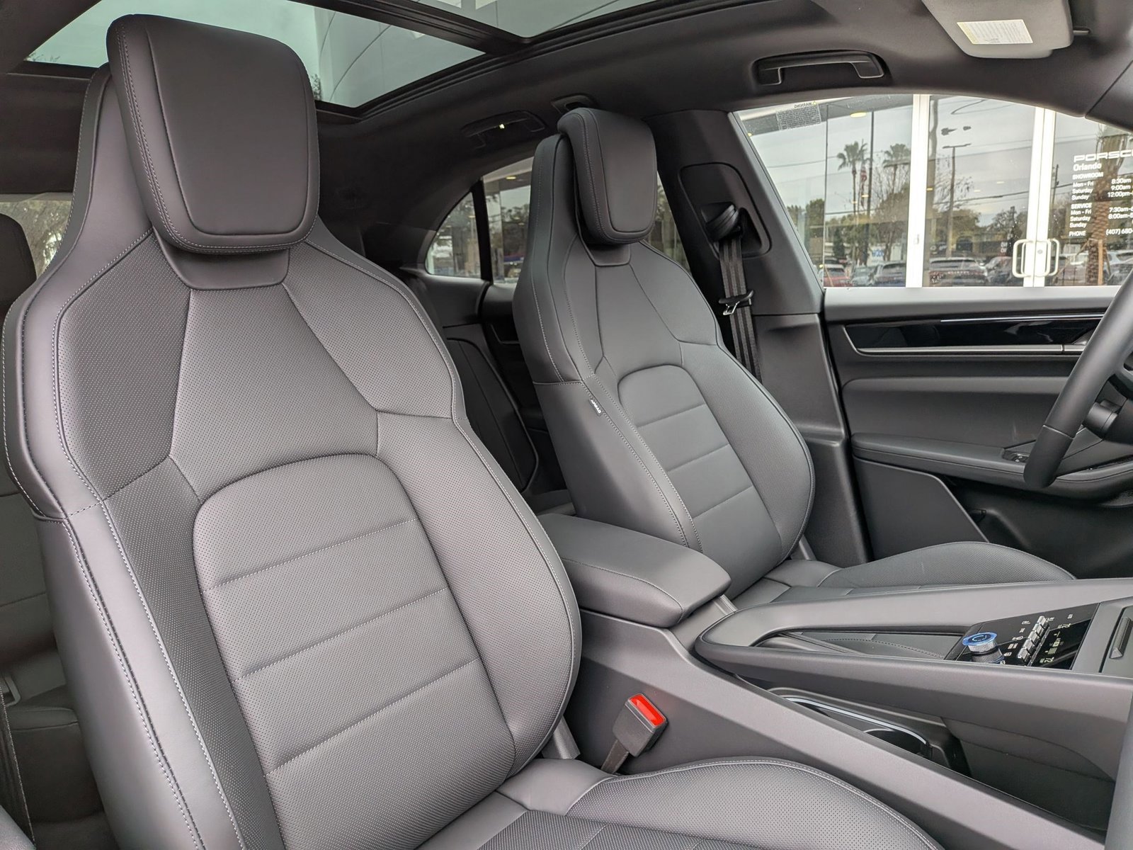 New 2026 Porsche Macan 4S Electric image 25