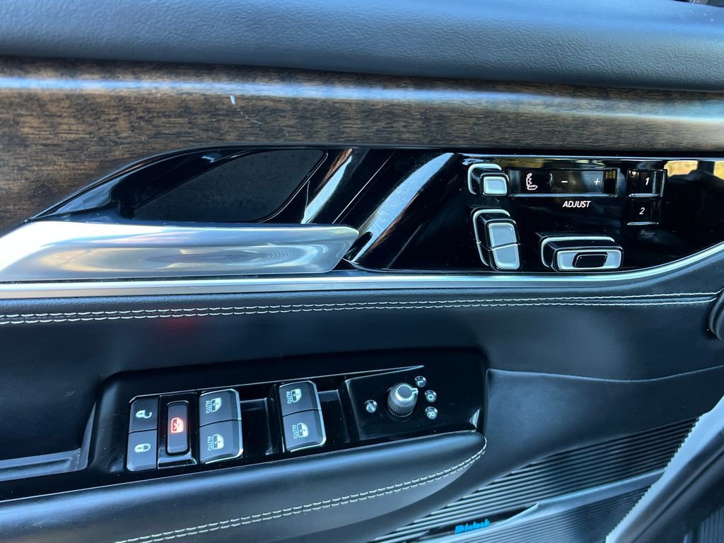 Used 2022 Jeep Grand Wagoneer Series I w/ Flexible Seating Group image 12