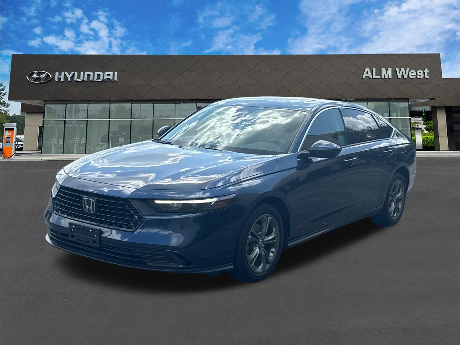 Used 2024 Honda Accord EX image 1