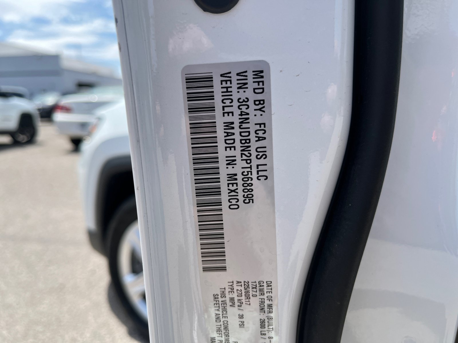 Certified 2023 Jeep Compass Latitude AWD/4WD image 13