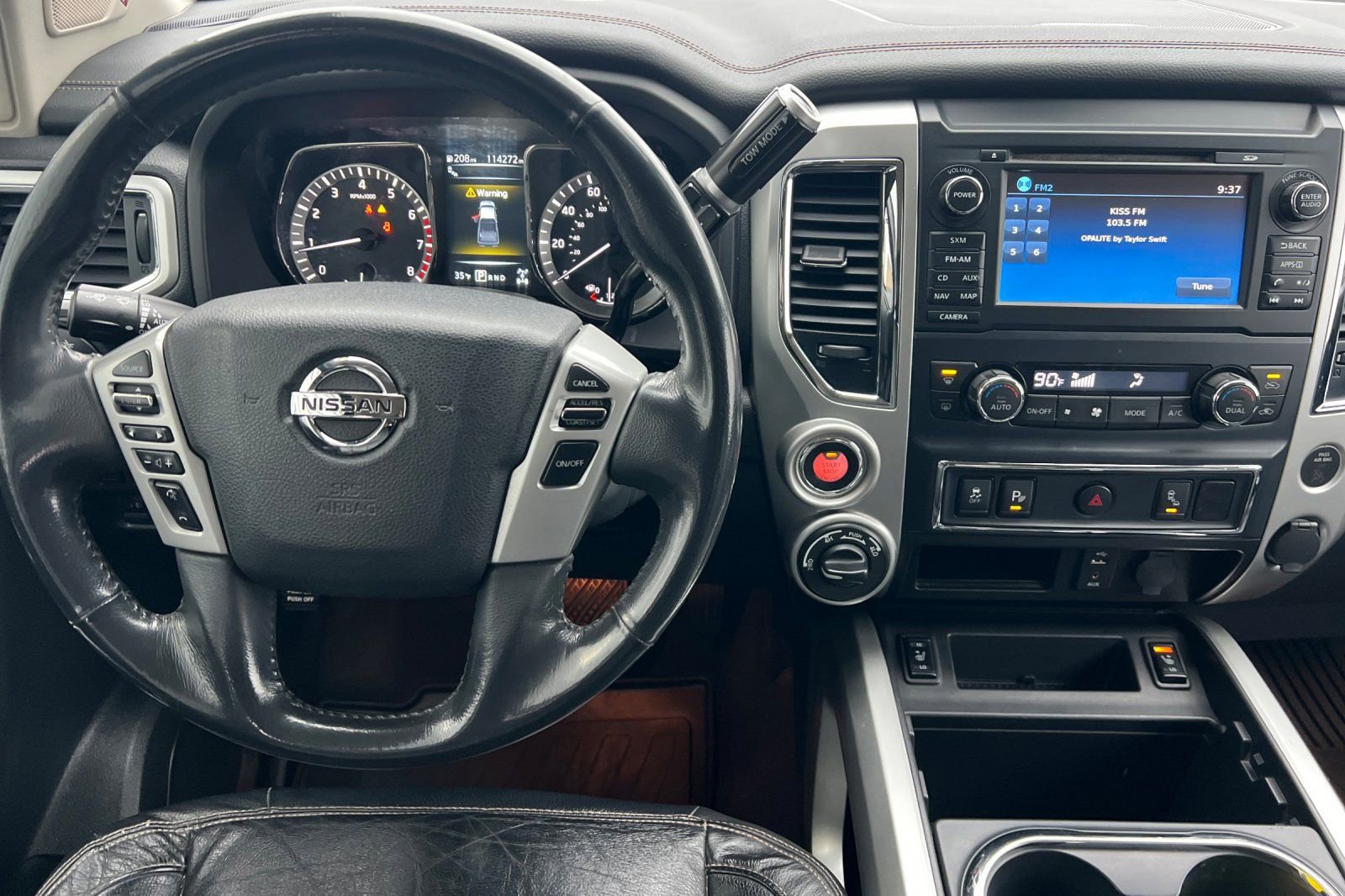 Used 2017 Nissan Titan SL image 15