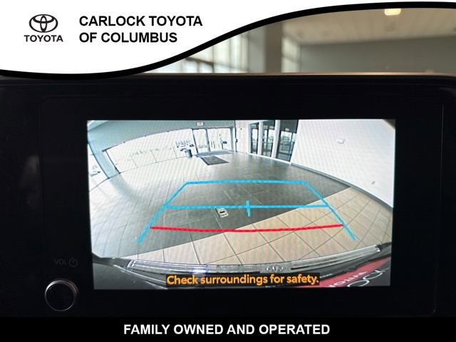 Used 2023 Toyota Highlander LE image 32