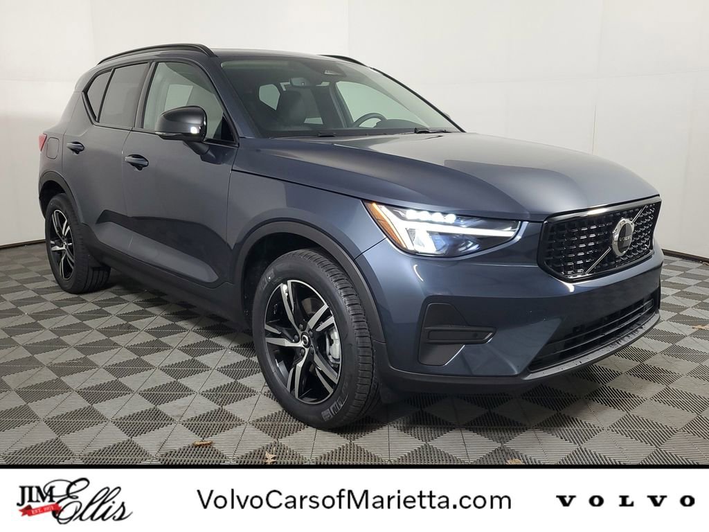 New 2026 Volvo XC40 B5 Core