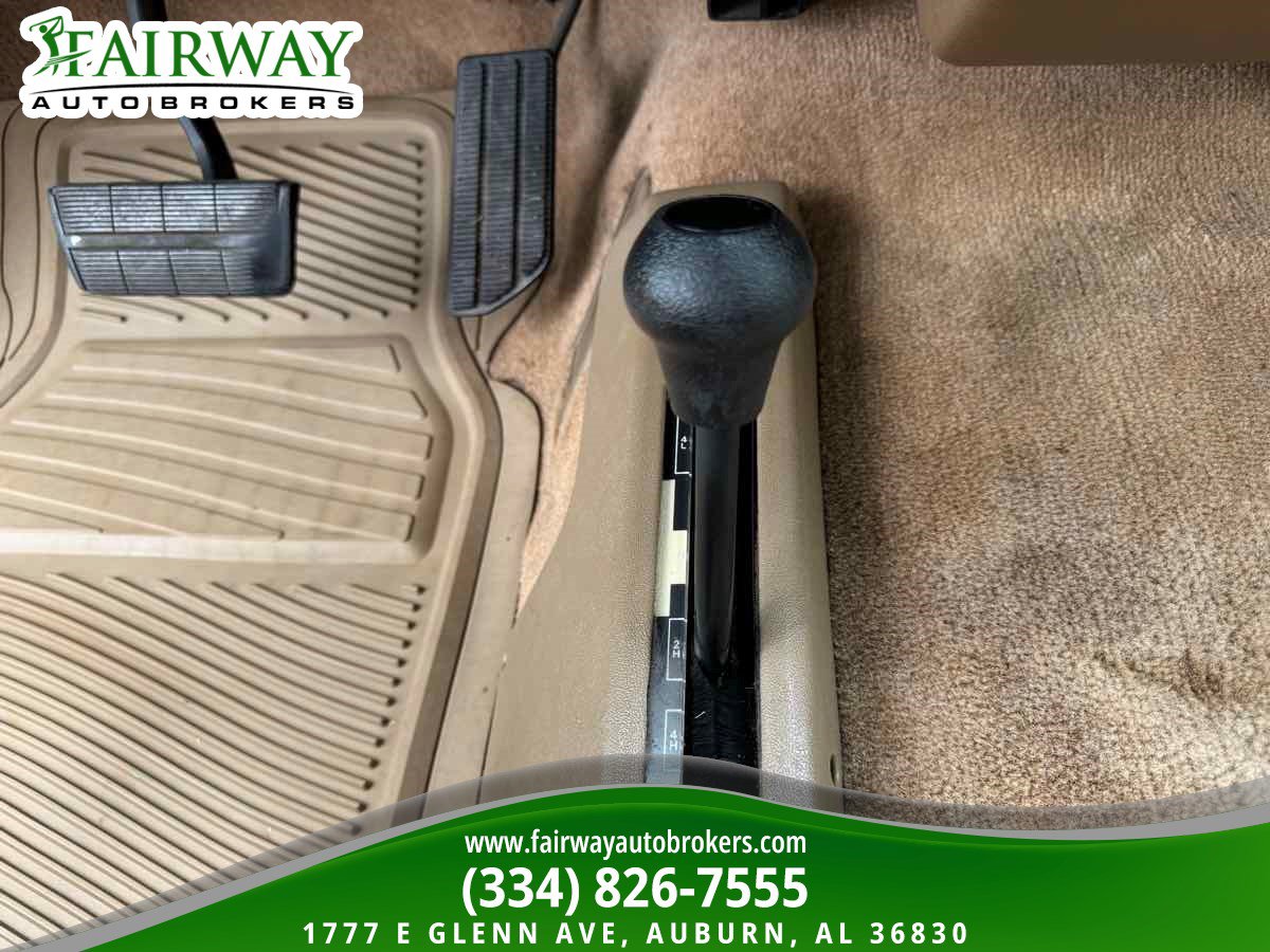 Used 1994 Chevrolet Silverado 1500 4x4 Regular Cab image 19