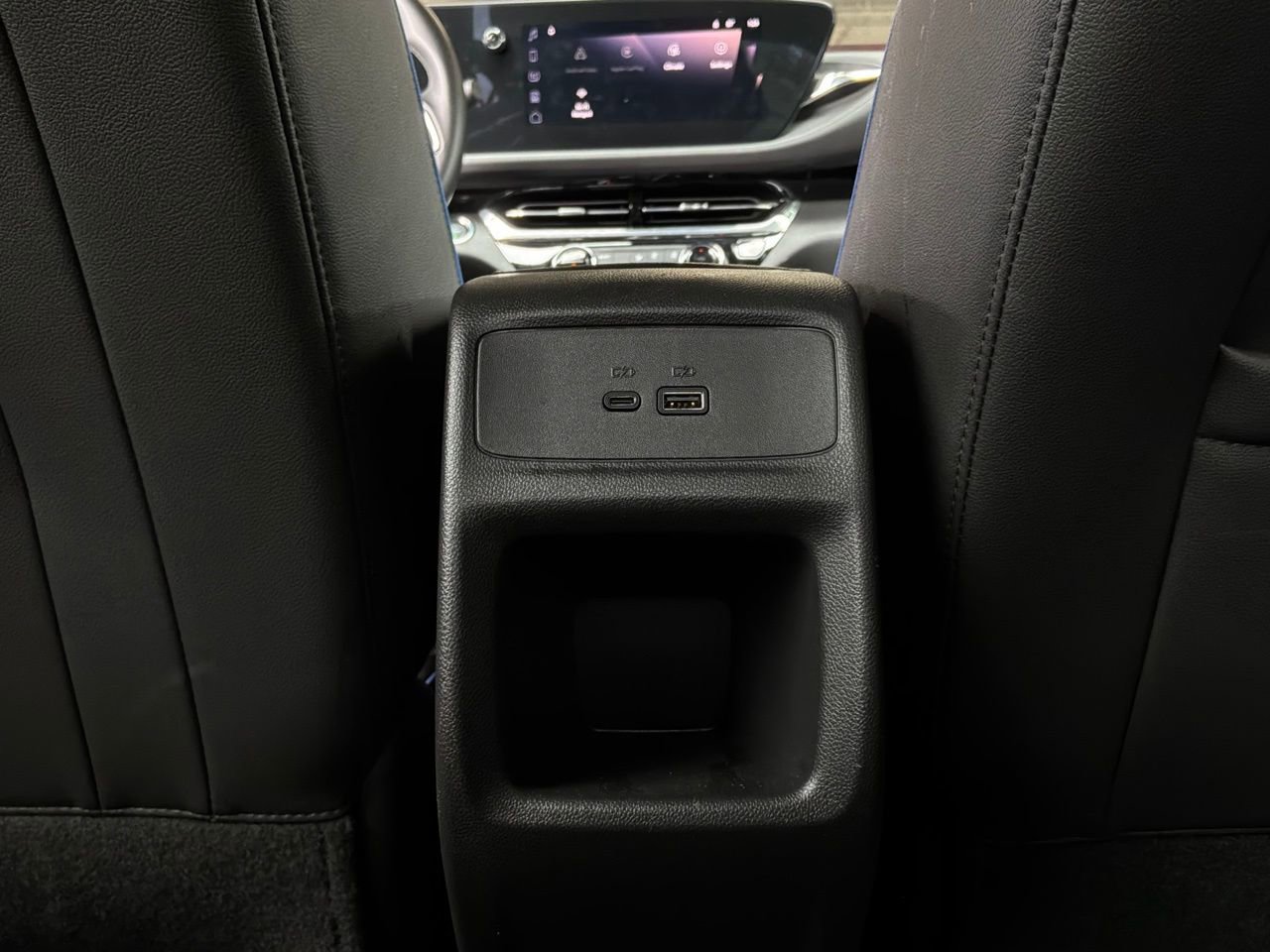 Used 2025 Buick Envista Sport Touring image 12