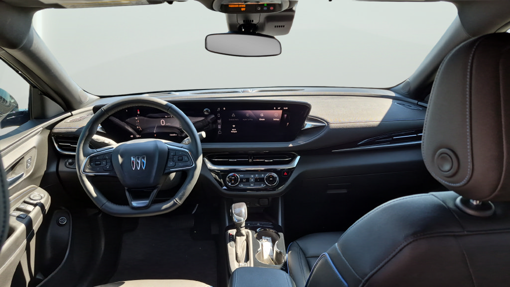 Used 2024 Buick Envista Sport Touring w/ Convenience I Package FWD image 22