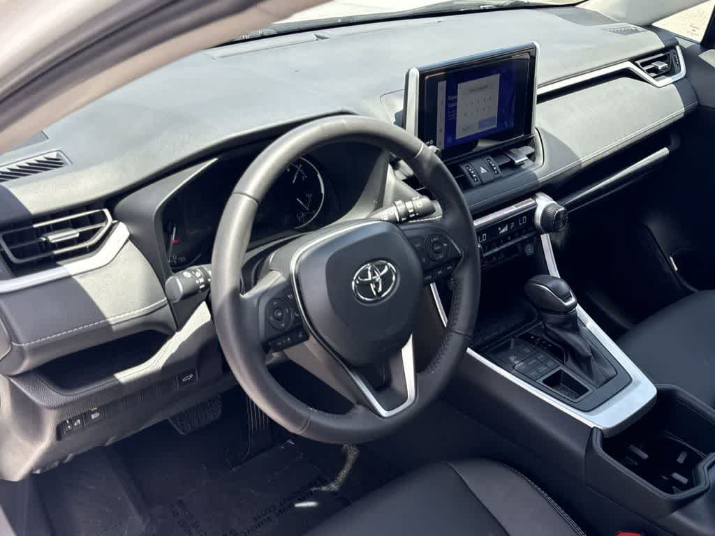 Used 2025 Toyota RAV4 XLE Premium AWD/4WD image 13