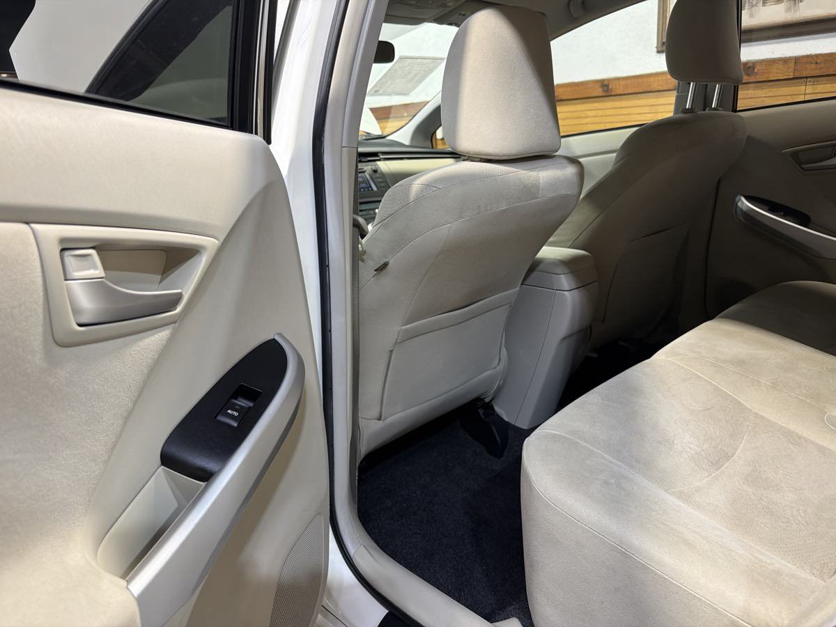 Used 2012 Toyota Prius Two FWD image 19