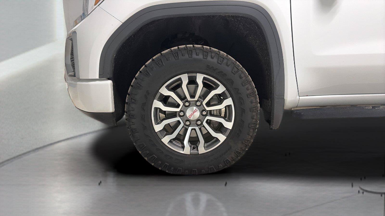 Used 2022 GMC Sierra 1500 AT4 w/ AT4 Premium Package AWD/4WD image 10